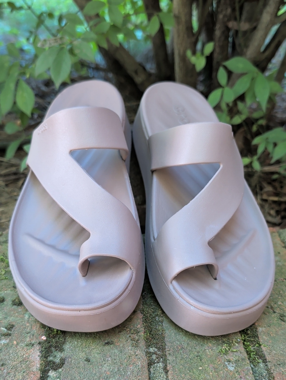 Crocs Gateway Platform Toe Loop Truffle Slide Size 8